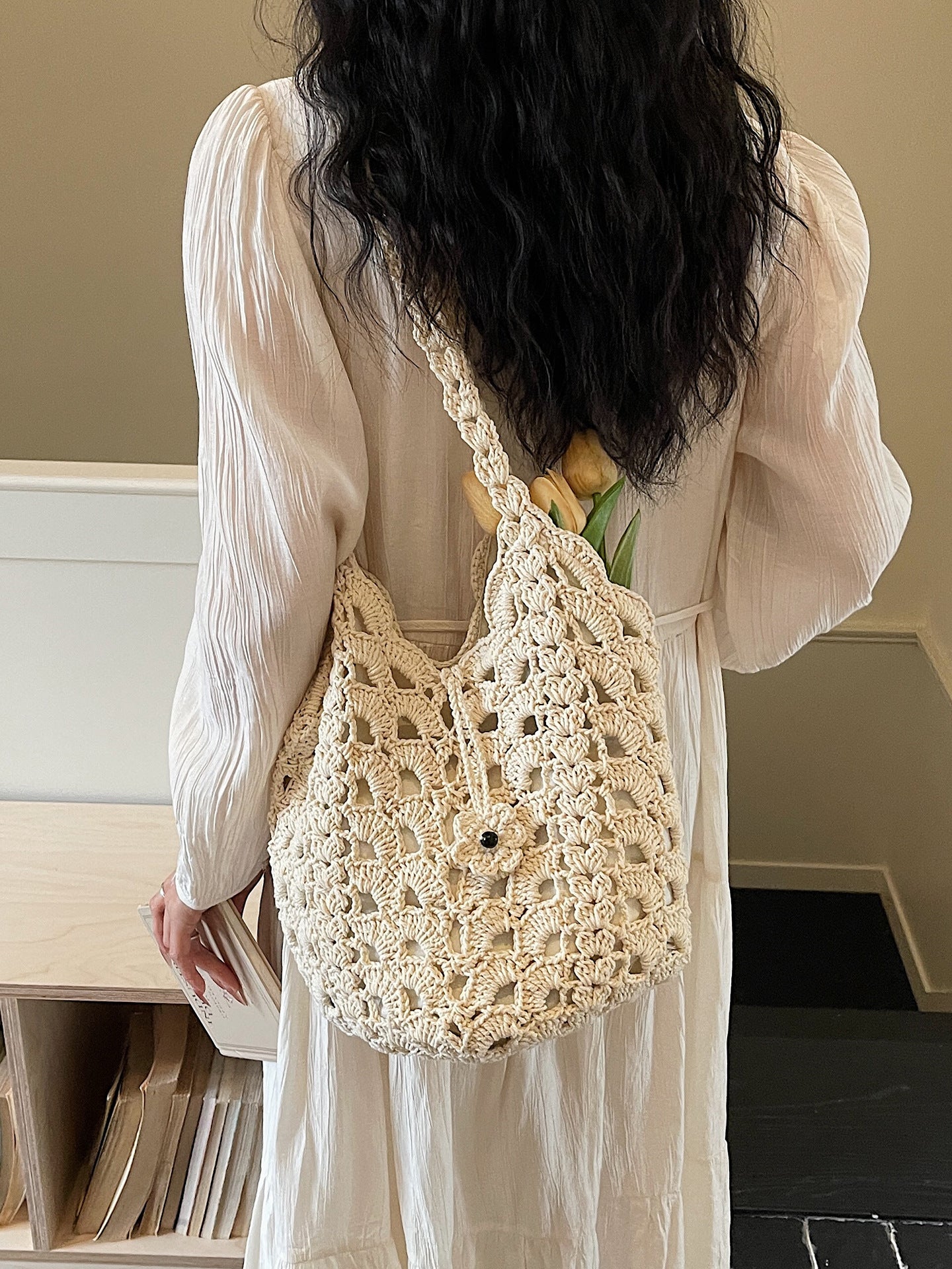 Women's Hollow Straw Large Capacity Summer Single Seaside Vacation Style Women's Shoulder Bag