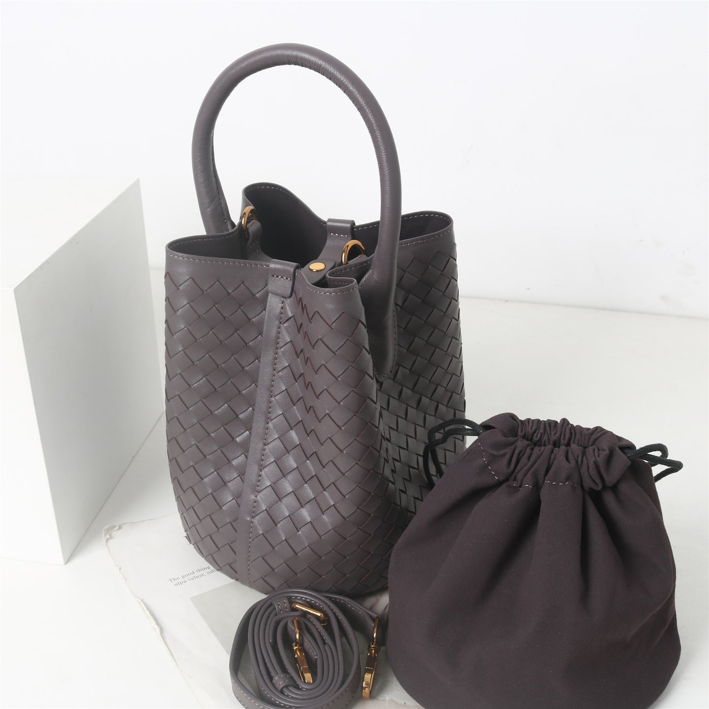 Women's Fashion High-grade Sheepskin Woven Large Capacity Women's Shoulder Bag
