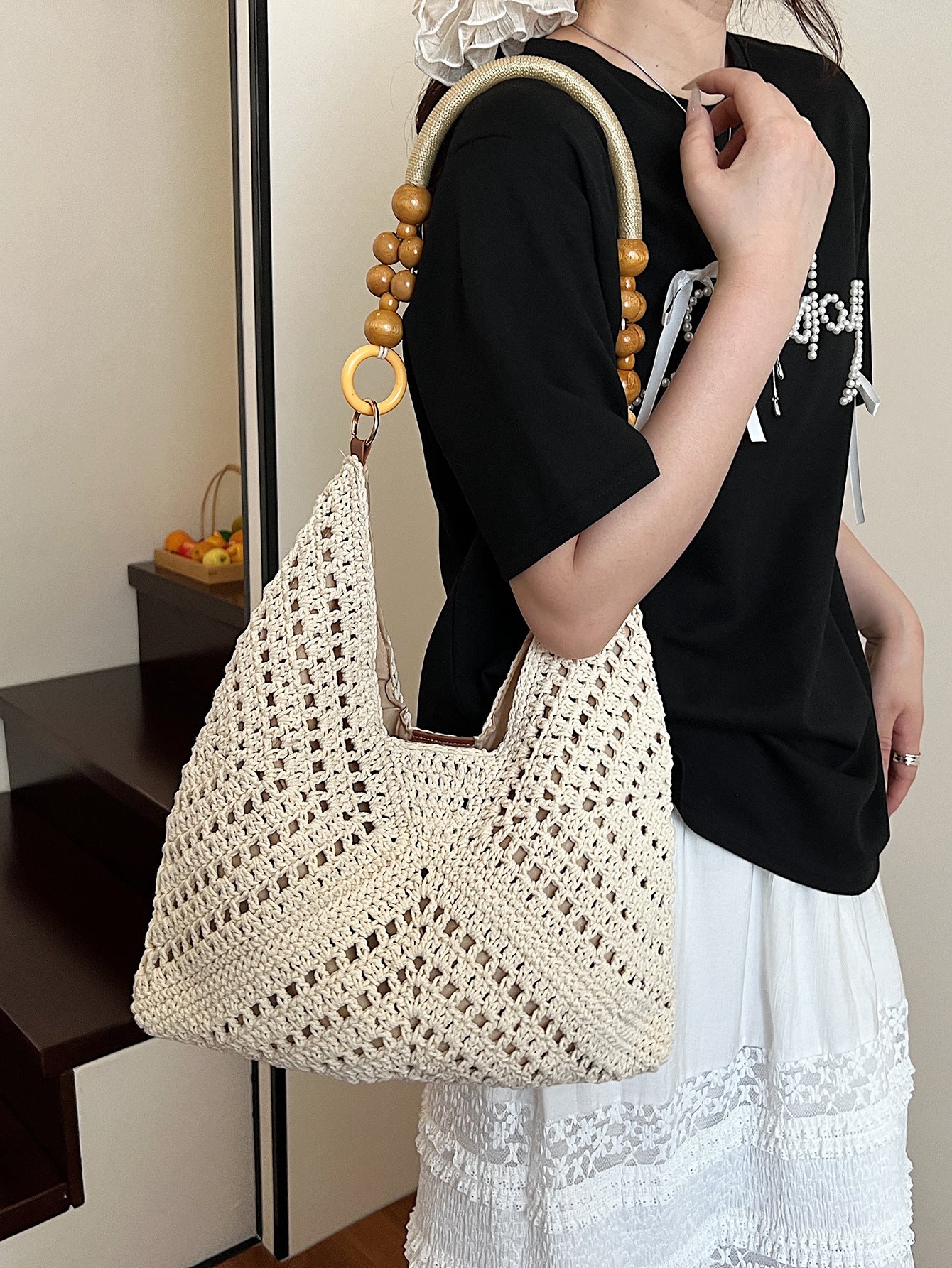 Women's Idle Style Large Capacity Knitted Summer Wooden Bead Woven Wool Shoulder Bags