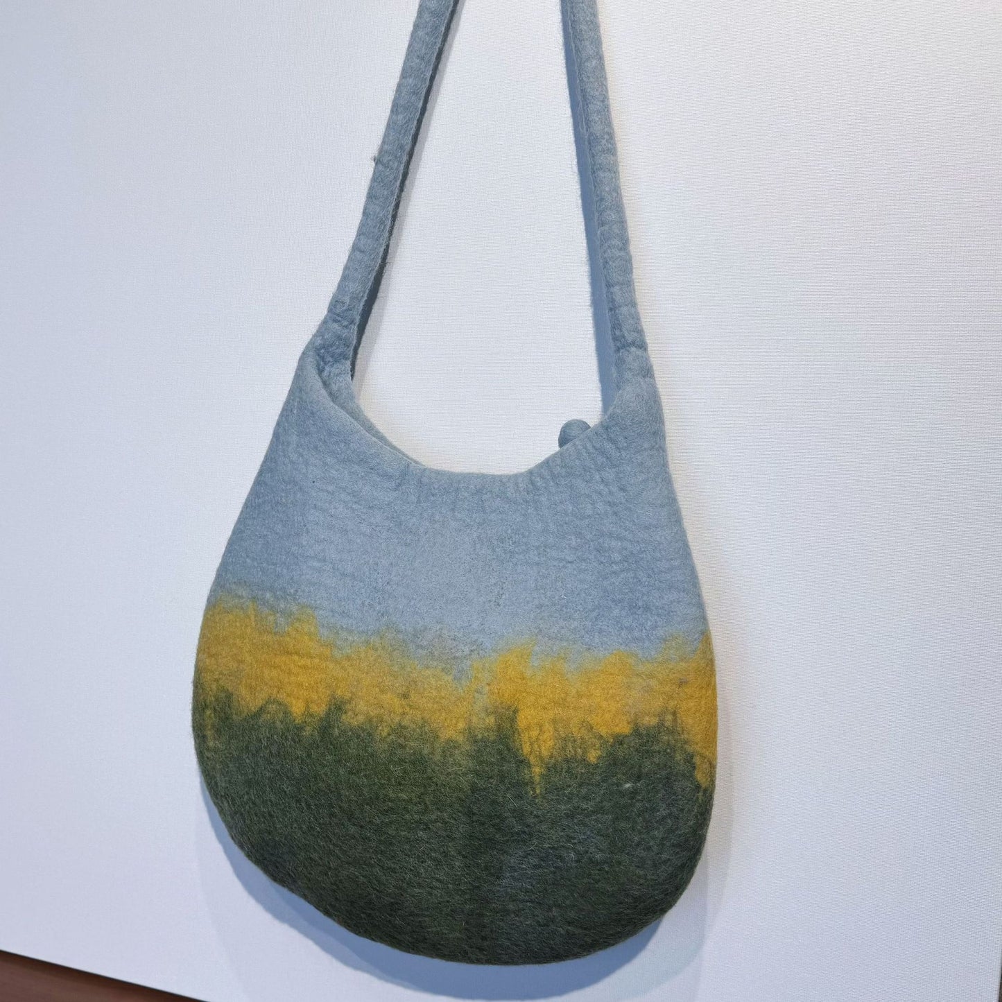 Little Bear Cartoon Nepal Wool Felt Women's Messenger Bag