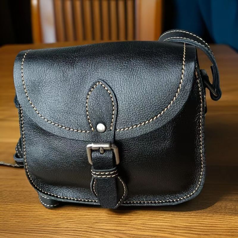 Women's Style First Layer Cowhide Genuine Leather Simple Retro Women's Shoulder Bag