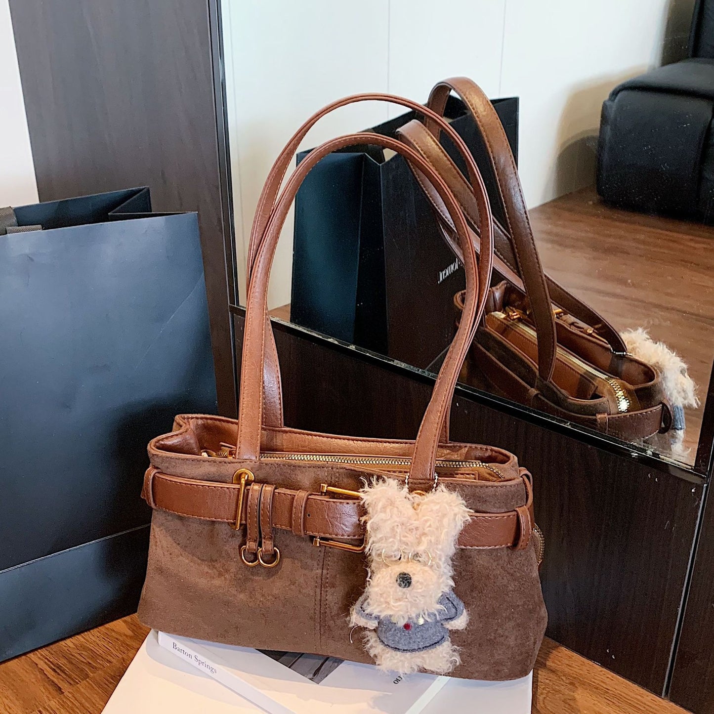 Women's Niche Retro Suede Baguette High-grade Commute Bags