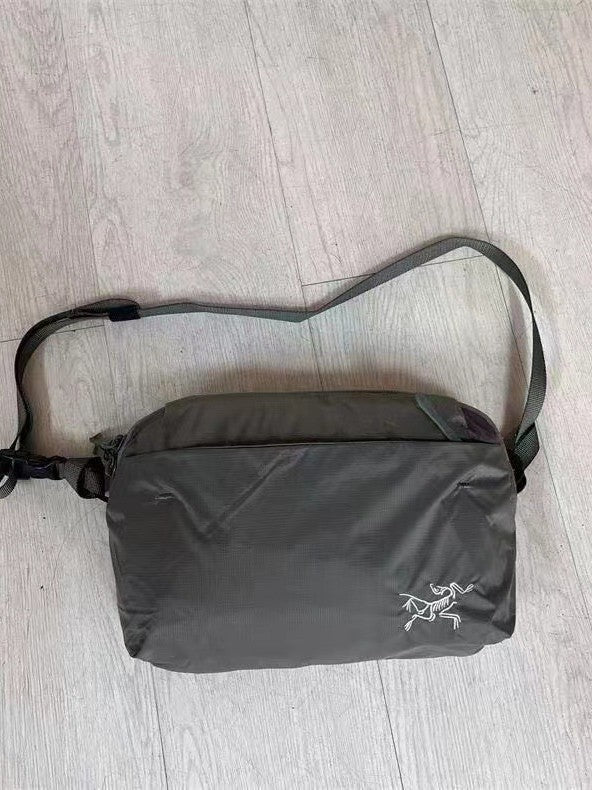 Women's & Men's Light Couple Leisure Embroidery Mark Bags