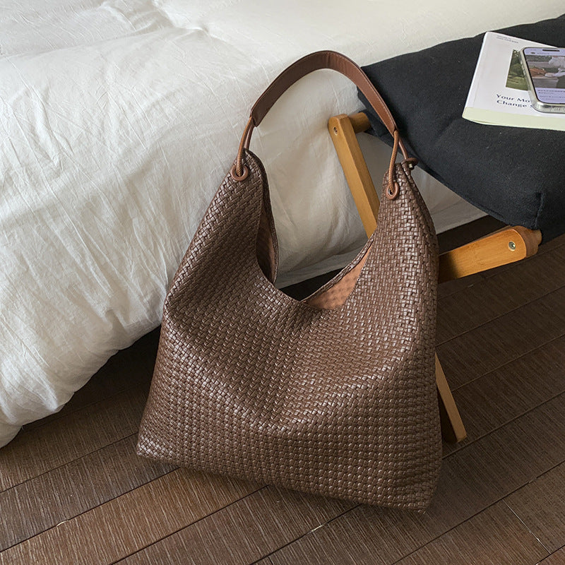 Women's Large Capacity Versatile Commuter Fashion Retro Texture Women's Shoulder Bag