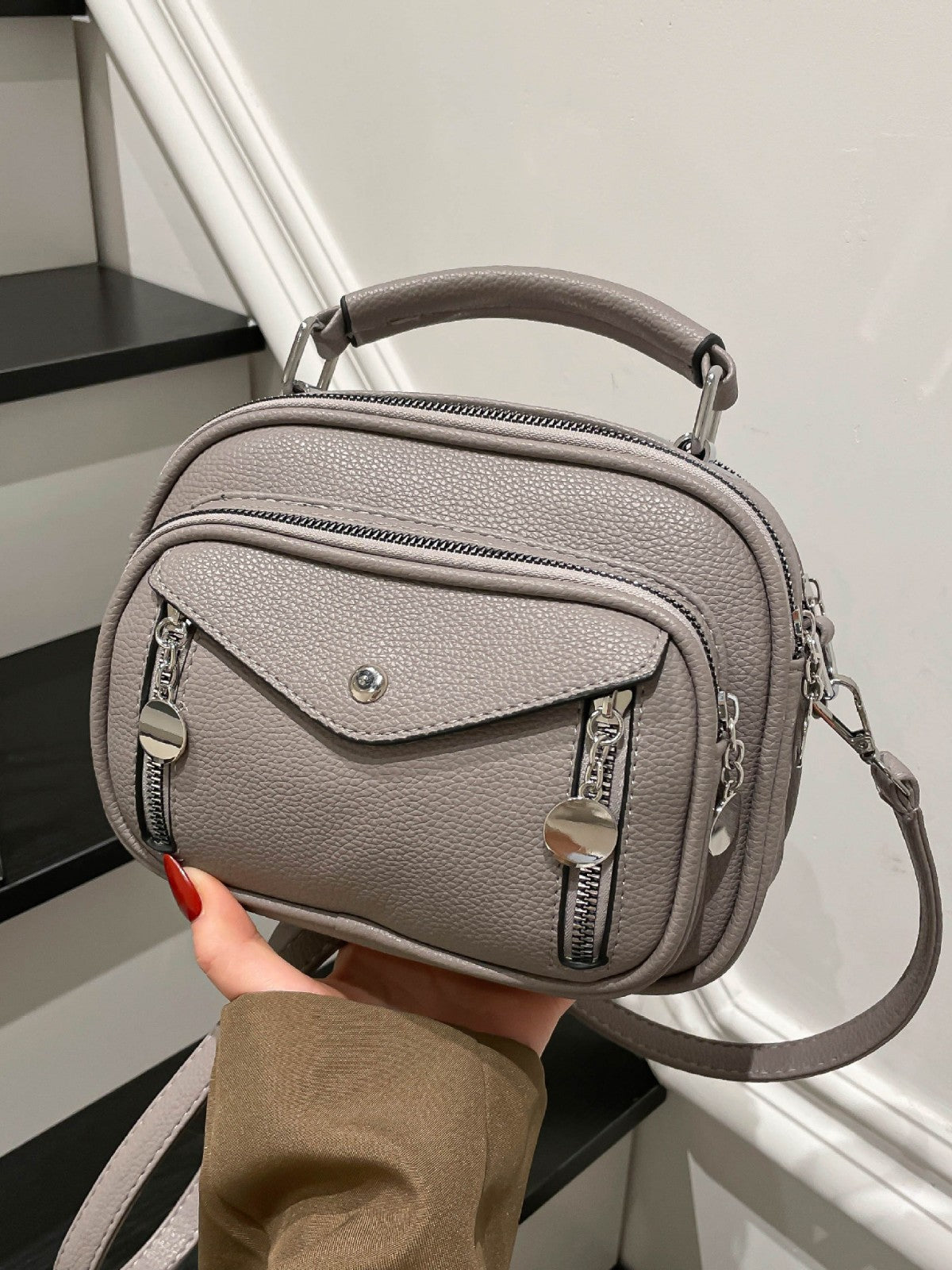 Charming Women's High-grade Commuter Large Capacity Bags