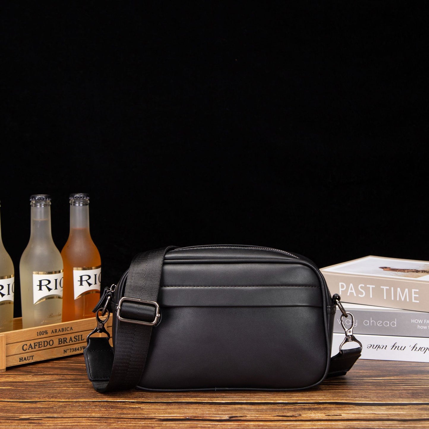 Classic Elegant Men's Trendy High-grade Leather Men's Messenger Bag