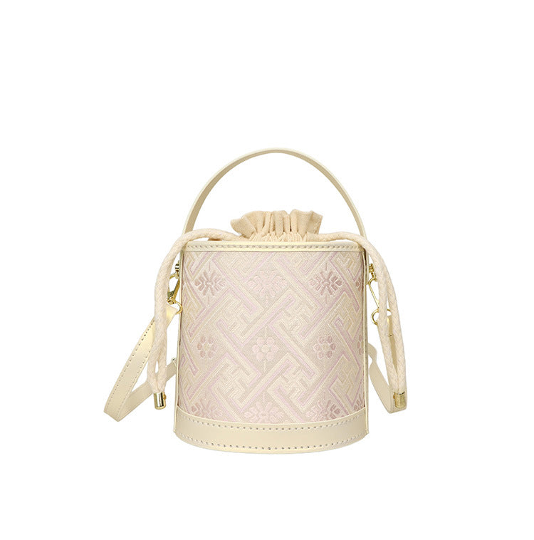 Women's Niche Hand Holding Korean Fashion Material Bucket Bags