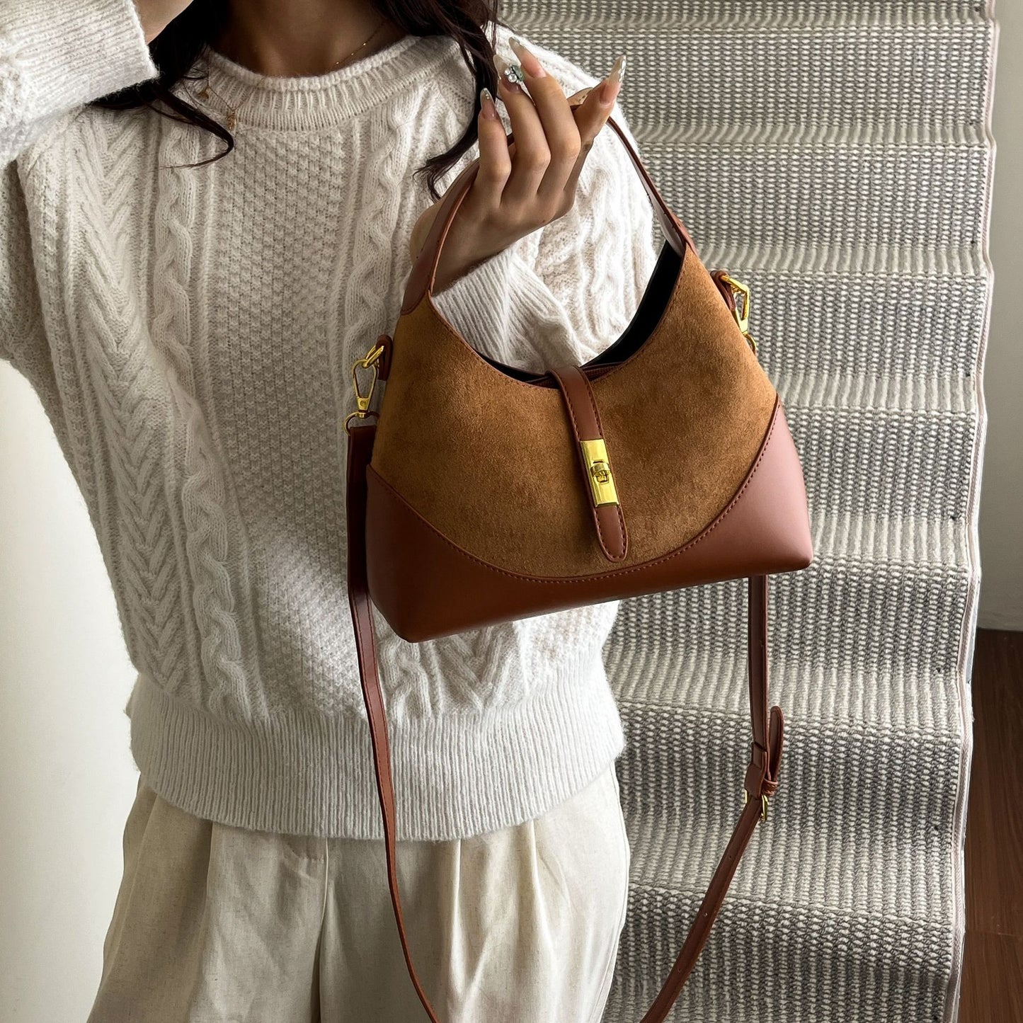 Contrast Color Design Female Dumpling Making Commute Portable Bags