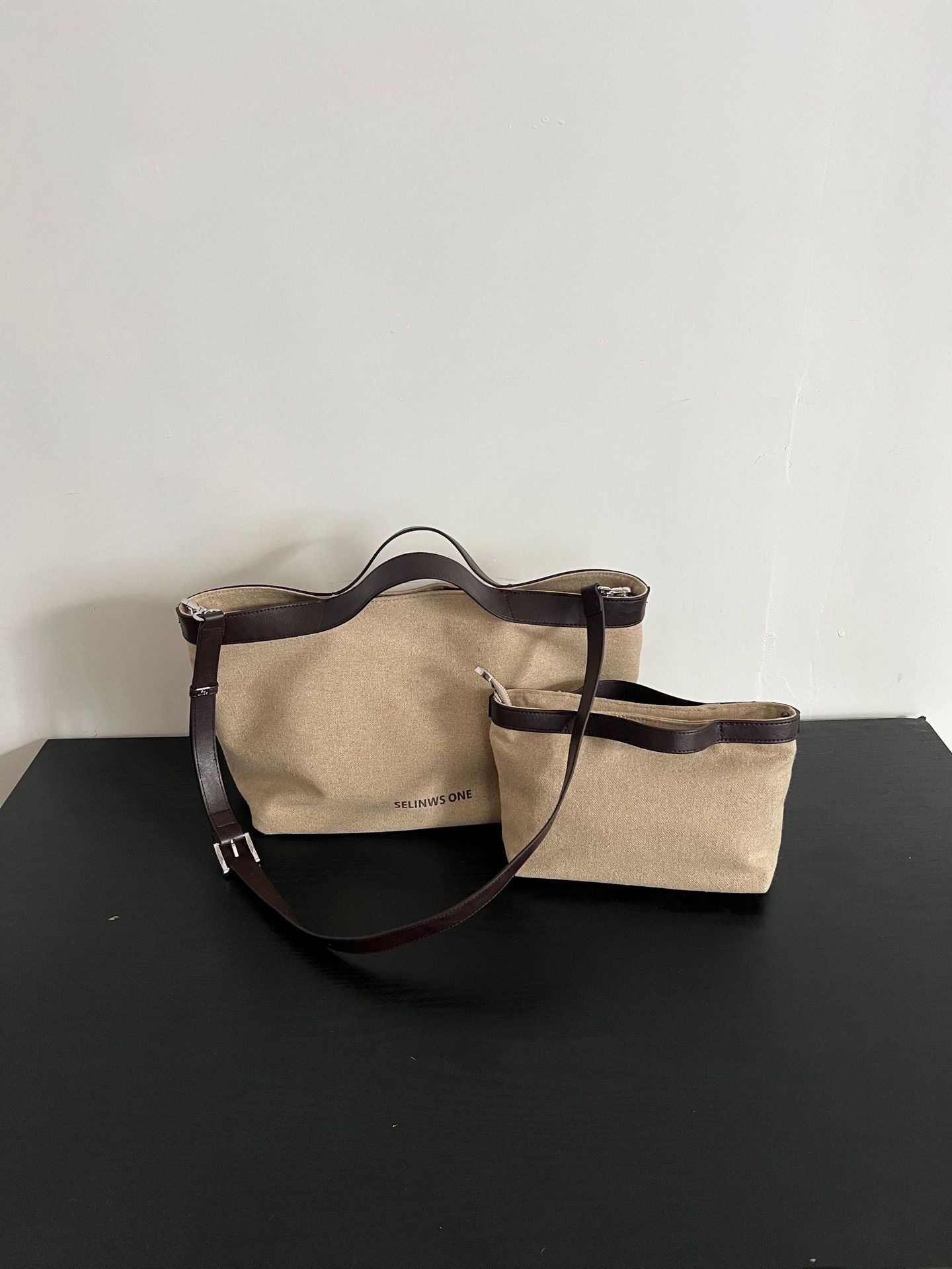 Women's Stitching Contrast Color Large Capacity Commute Portable Tote Bags