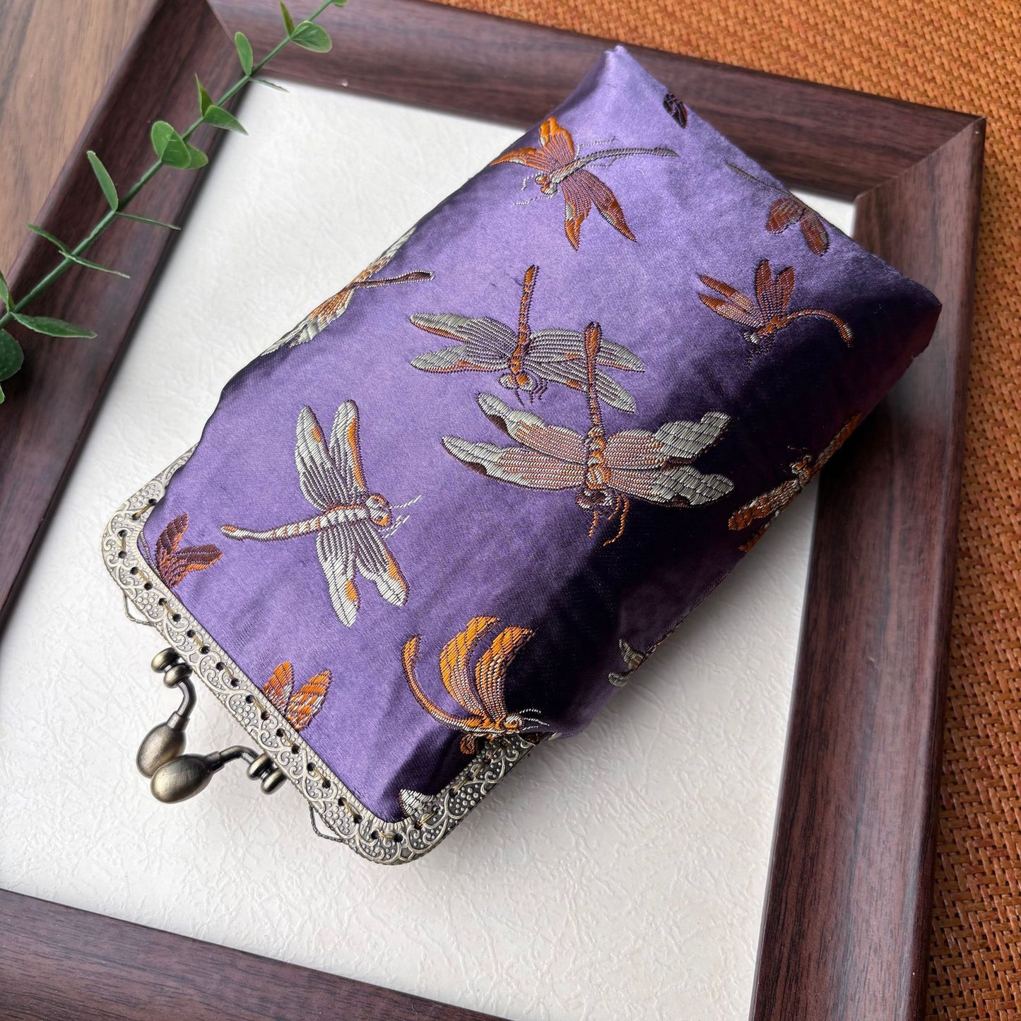 Finished Ancient Style Female Vertical Retro Tassel Frame Mobile Phone Bag