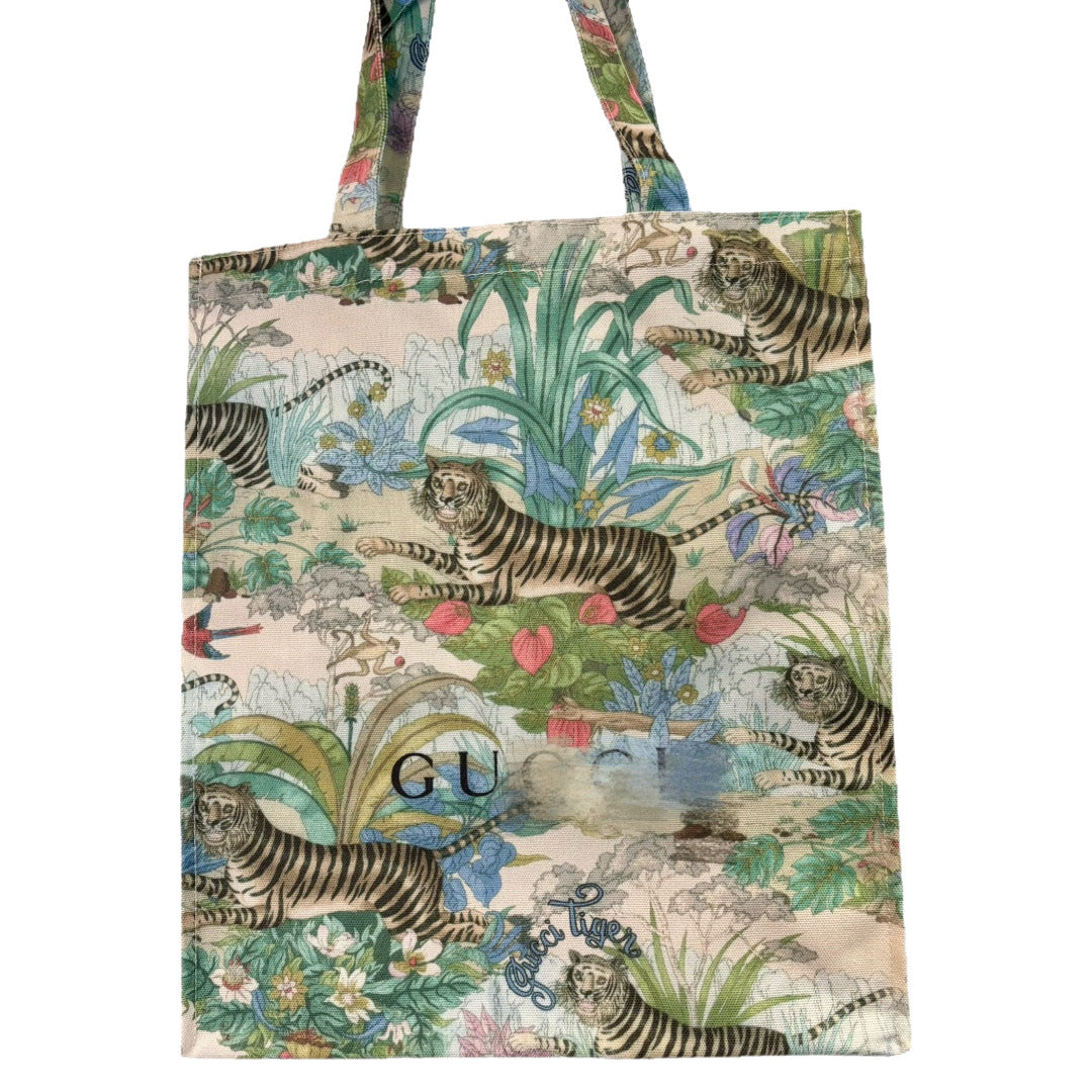 Gu Printed Canvas Large Capacity Vertical Urban Tote Bag