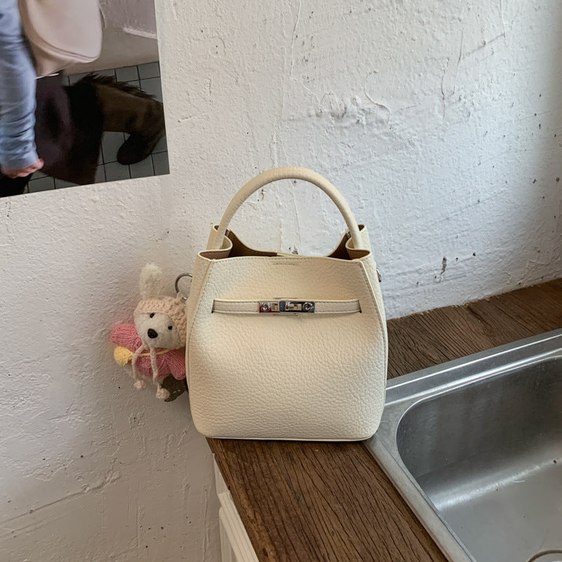 Large Capacity Quality Stylish Good Texture Commuter Women's Shoulder Bag