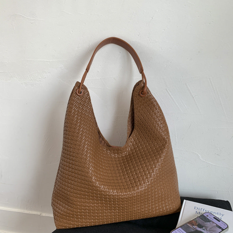 Women's Large Capacity Versatile Commuter Fashion Retro Texture Women's Shoulder Bag