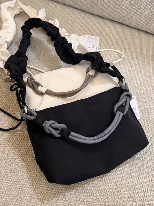 Popular Road Large Intestine Pleated Cloud Underarm Bag