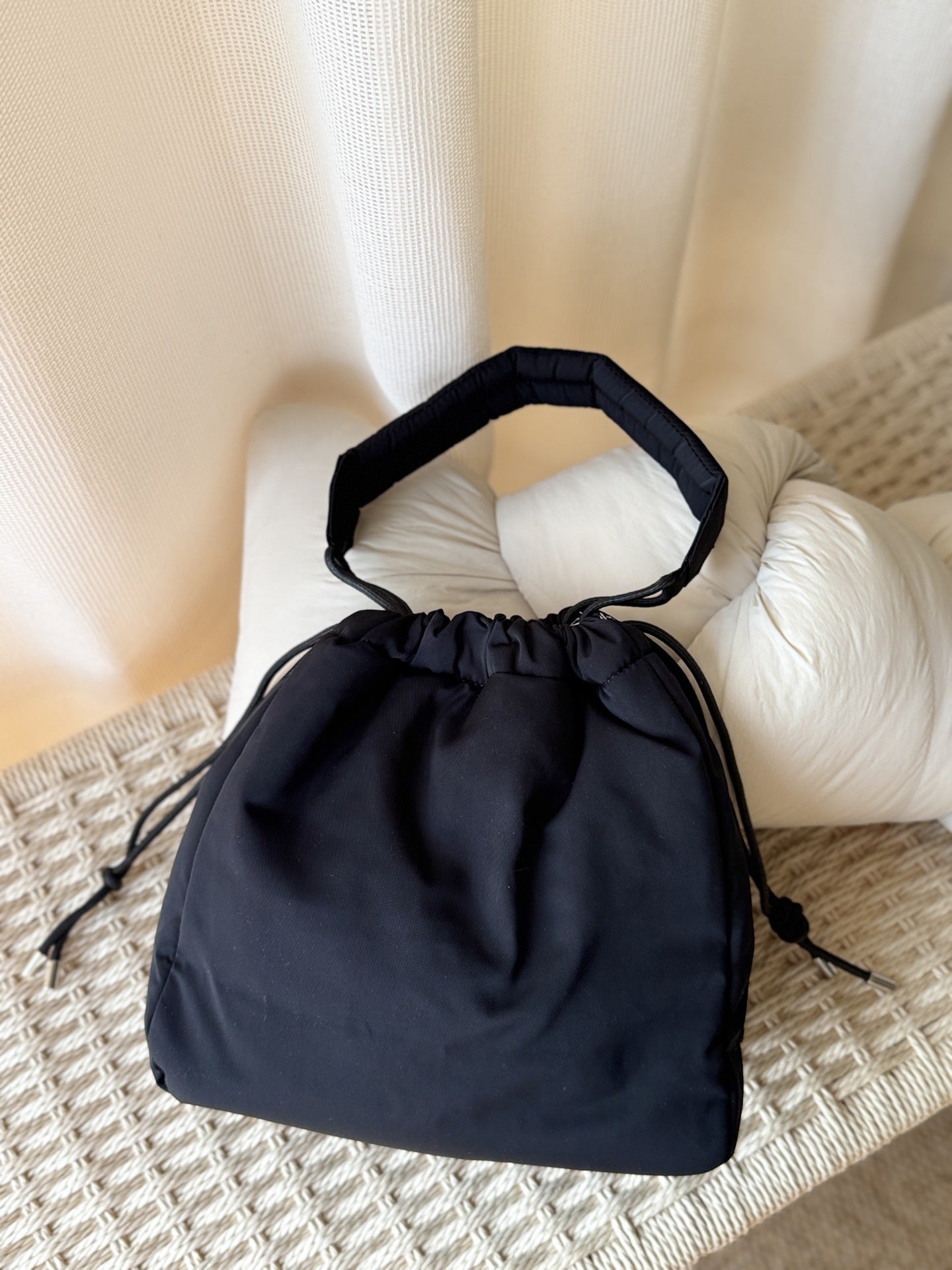 Fashionable Drawstring Nylon Simple Daily Lightweight Bucket Bag