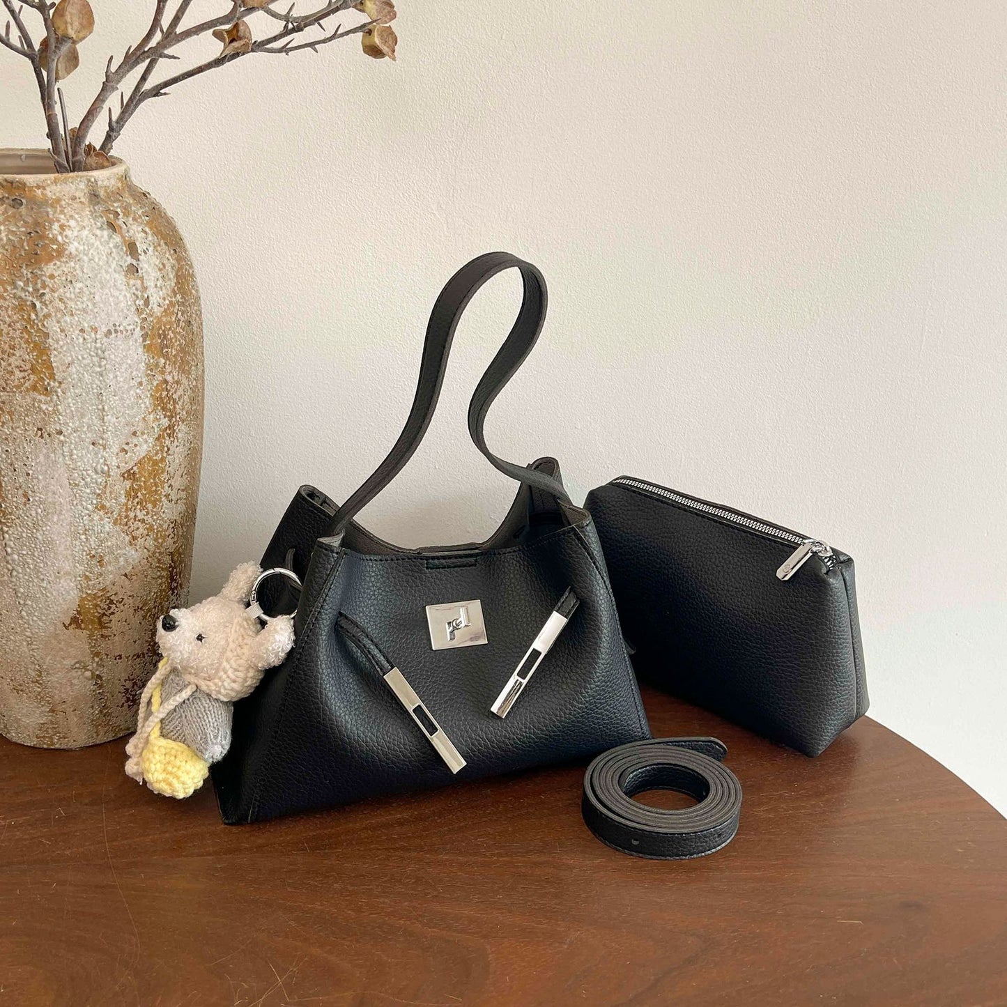 Simple Lychee Pattern Western Style Commuter Retro Personality Bucket Bag