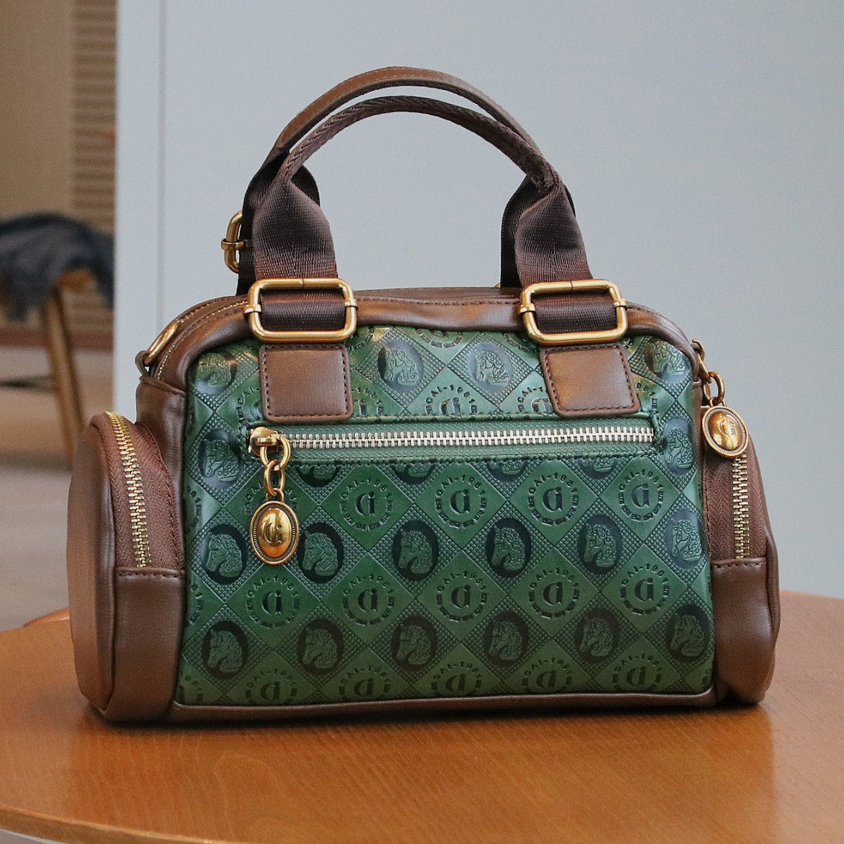 Popular Stylish Versatile High-grade Soft Presbyopic Handbags
