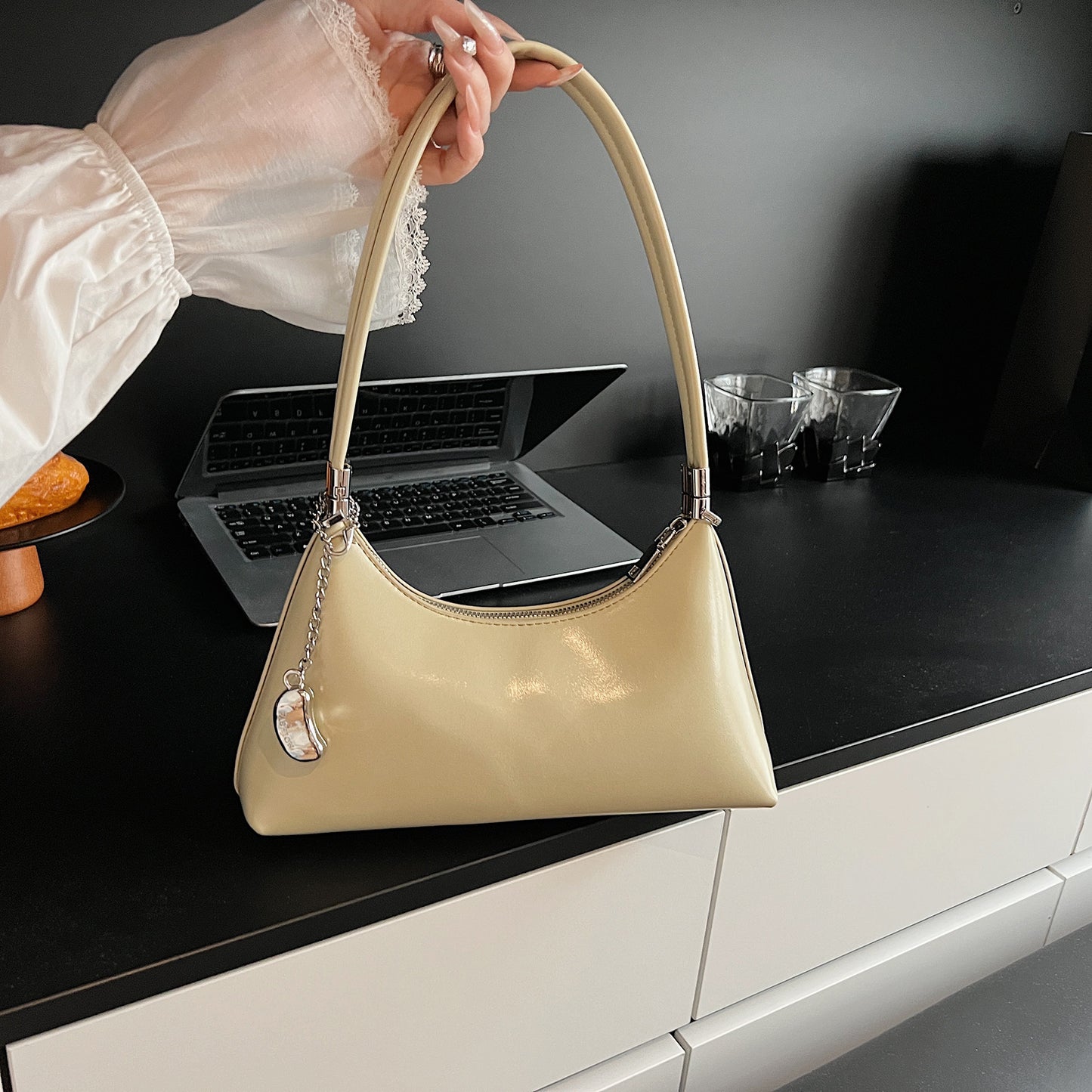 Women's Retro Pillow Simple Commute Niche Trendy Shoulder Bags
