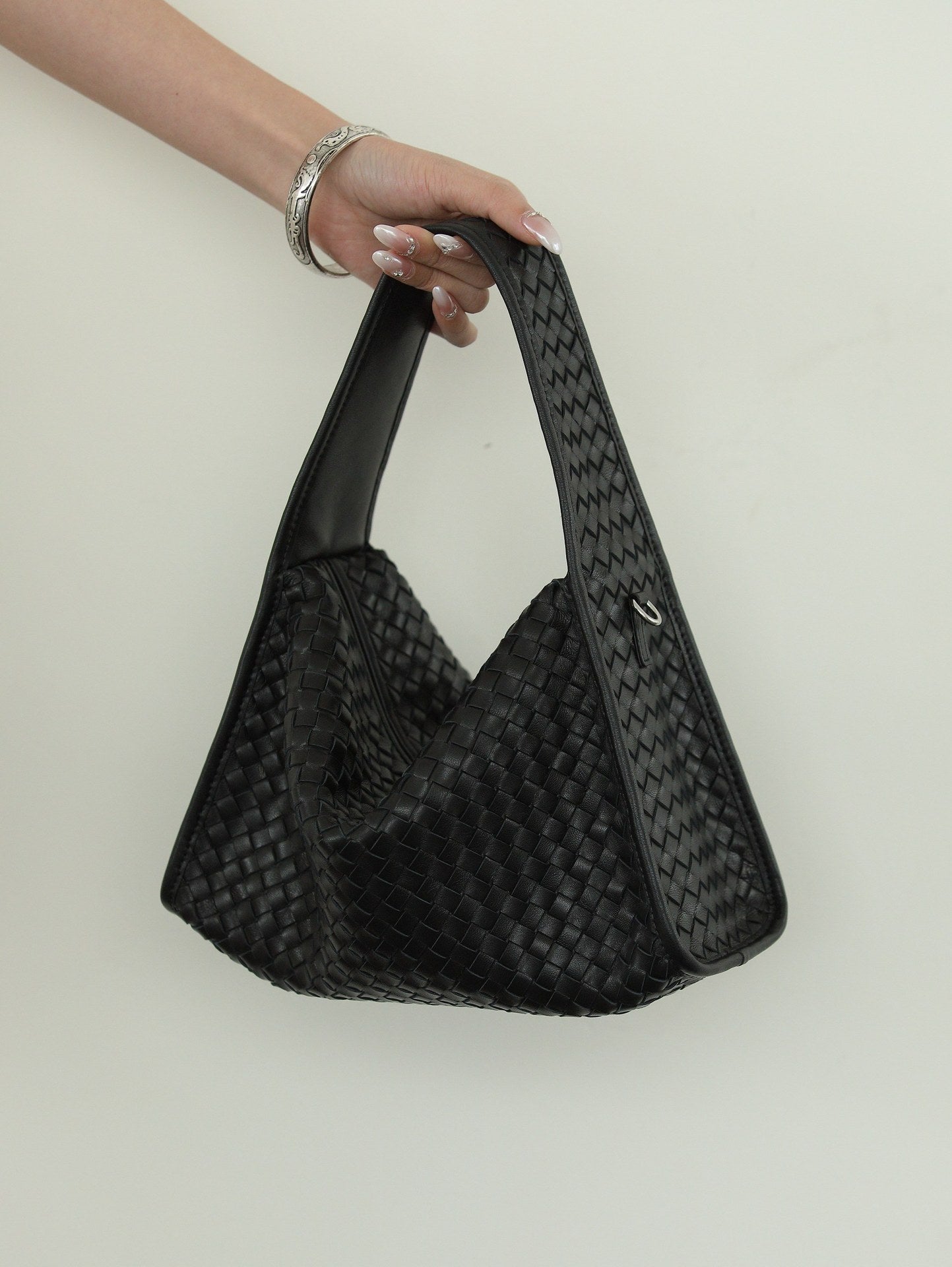 Early Spring Sheepskin Triangle French Texture Loose Woven Genuine Leather Women's Handbag