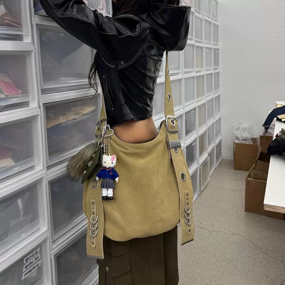 Style Spring Retro Round Hole Punk Women's Shoulder Bag