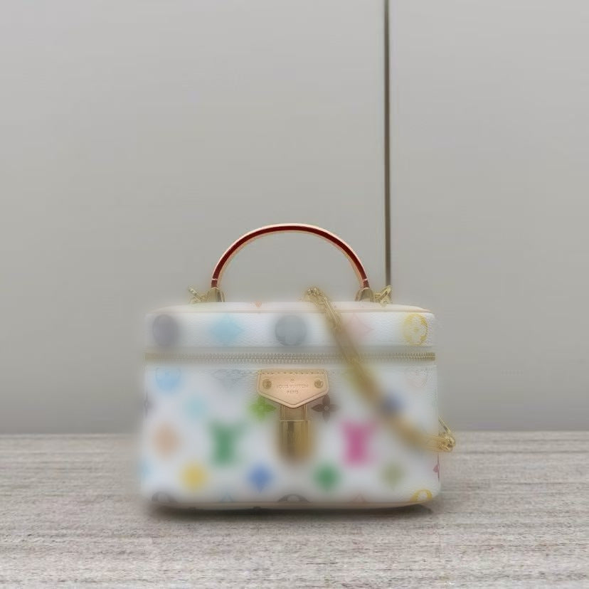 Logo Box One Hand Presbyopic White Three Color Makeup Bag