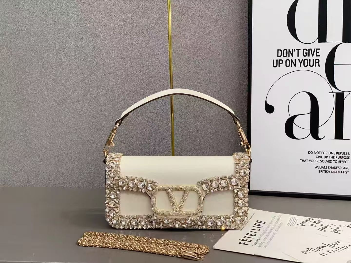 Women's Retro Sequin Drill Chain Fashion Genuine Women's Messenger Bag