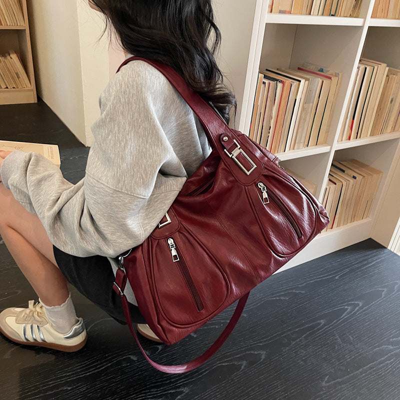 Retro Fashion Rivet Good-looking Large Capacity Portable Underarm Tote Bag