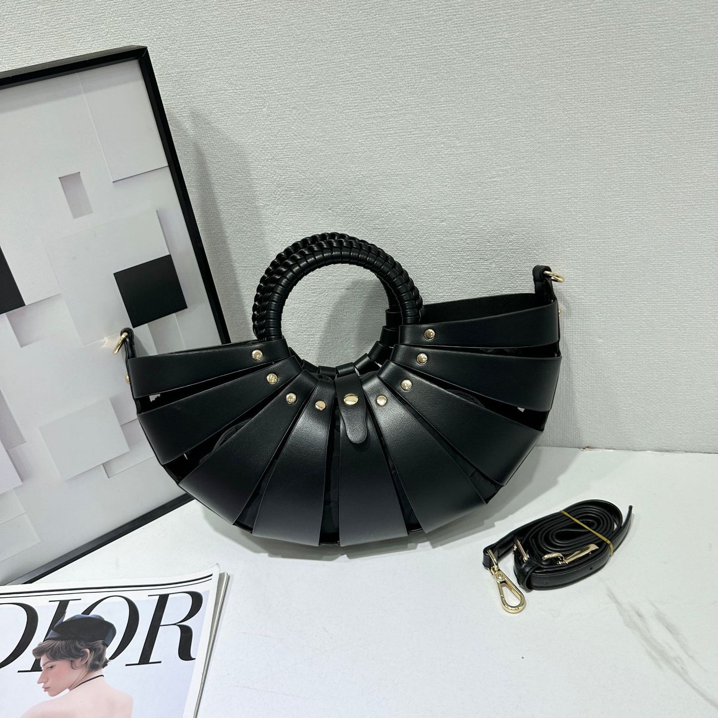 Fashion Fan Shell Trendy Hollow Out Women's Handbag