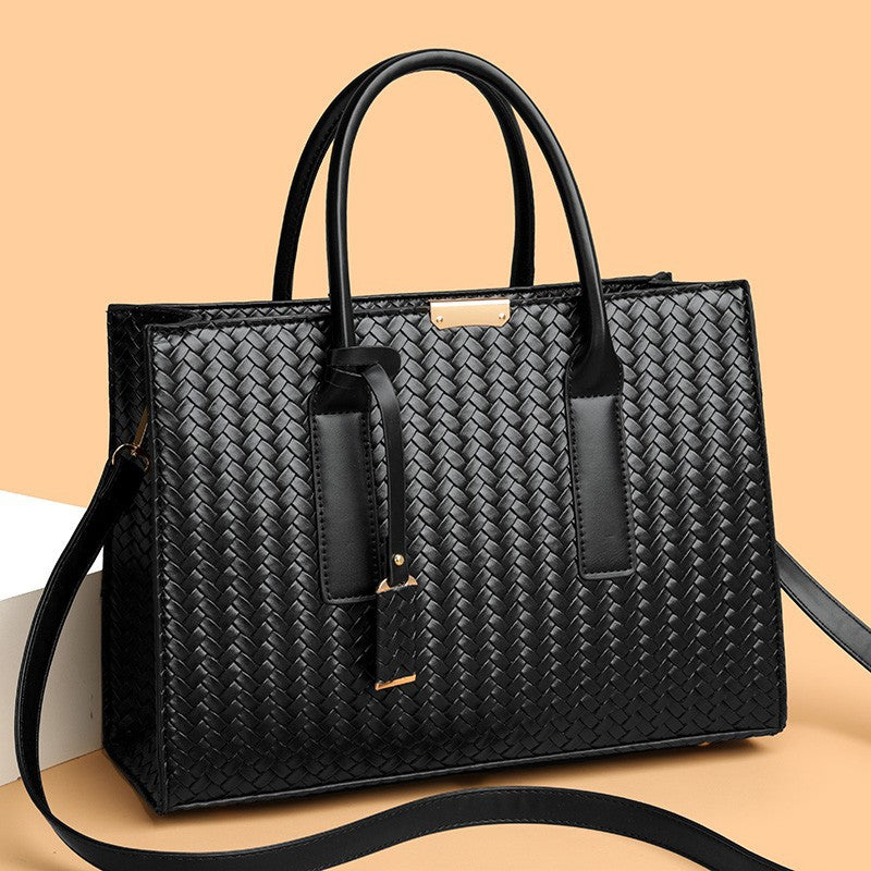 Women's Fashionable Simple Large Capacity Temperament Wild Women's Messenger Bag