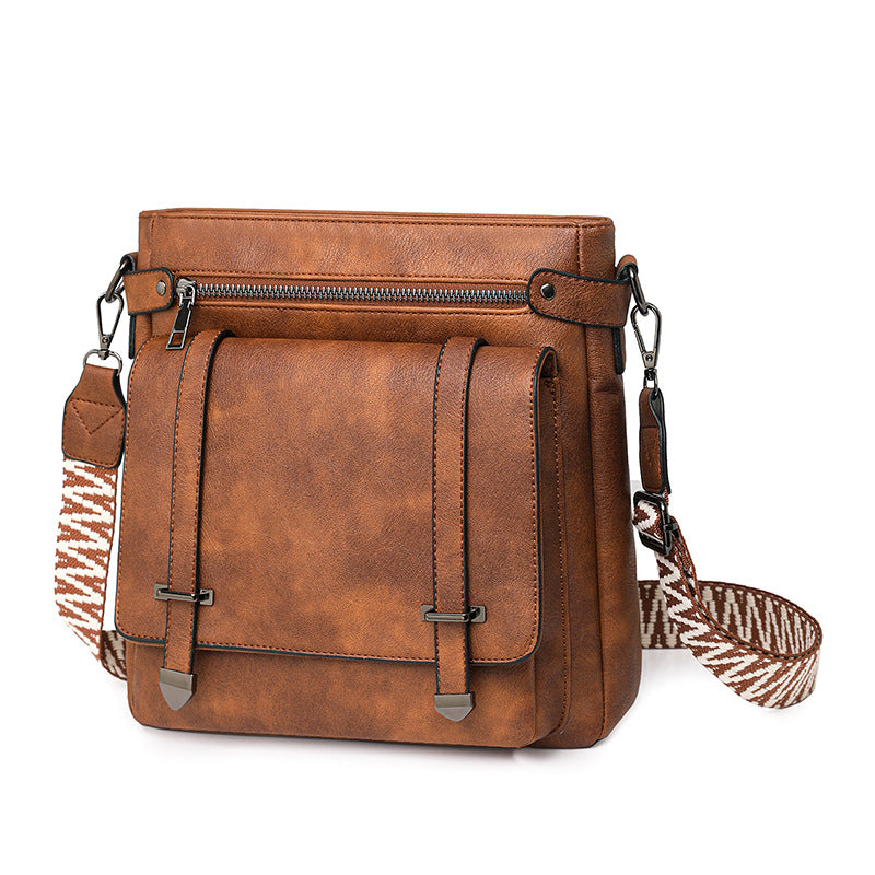 Women's Fashion Personality Large Capacity Commuter Flap Women's Shoulder Bag