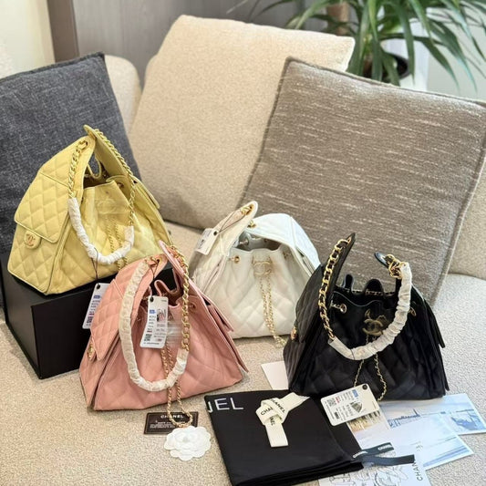 Women's Classic Style One Caviar High-grade Light Underarm Bag