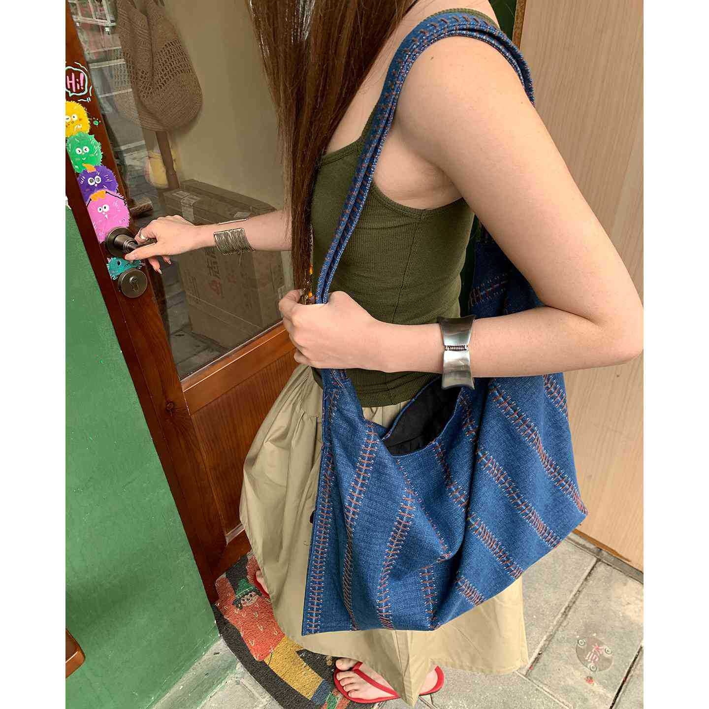 Women's Retro Lazy Style Large Capacity Denim Canvas Korean Striped Commute Shoulder Bags