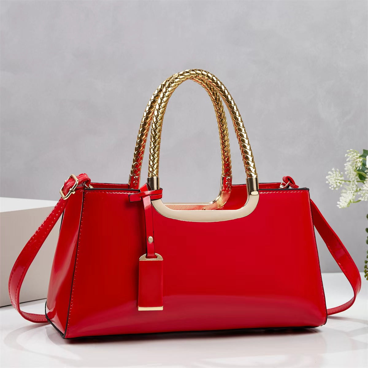 Women's Patent Leather Glossy Wedding Celebration Red Bridal Women's Shoulder Bag