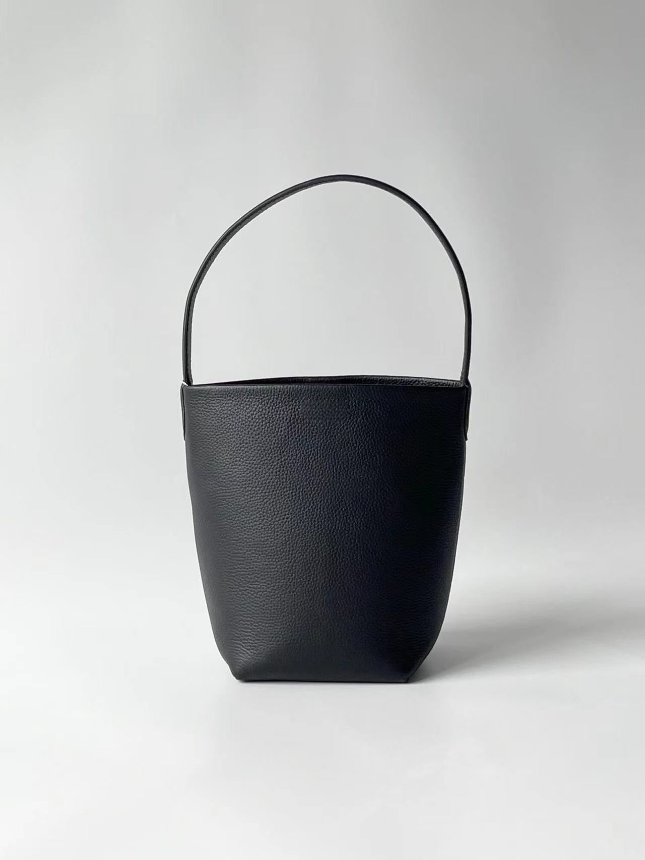 Home First Layer Cowhide Simple High-grade Genuine Leather Portable Bucket Bag