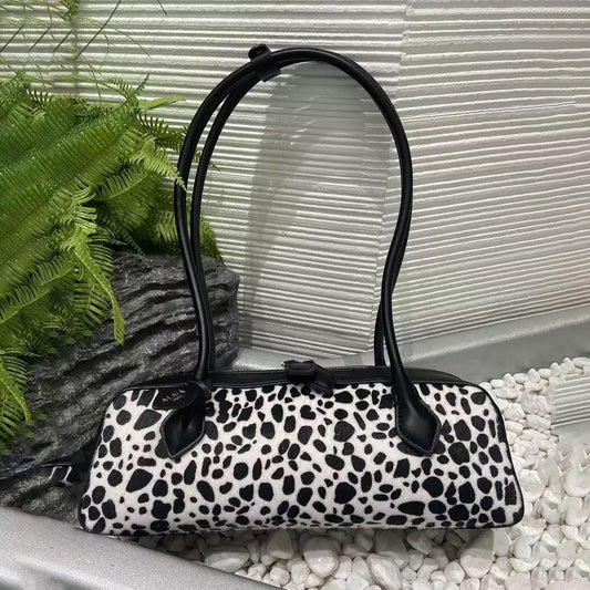 Women's Hot Sausage Trendy Baguette Fashion Genuine Underarm Bag