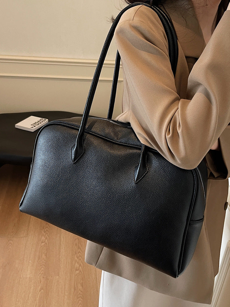 Women's Retro Simple Large Capacity Solid Color Underarm Commute Women's Shoulder Bag