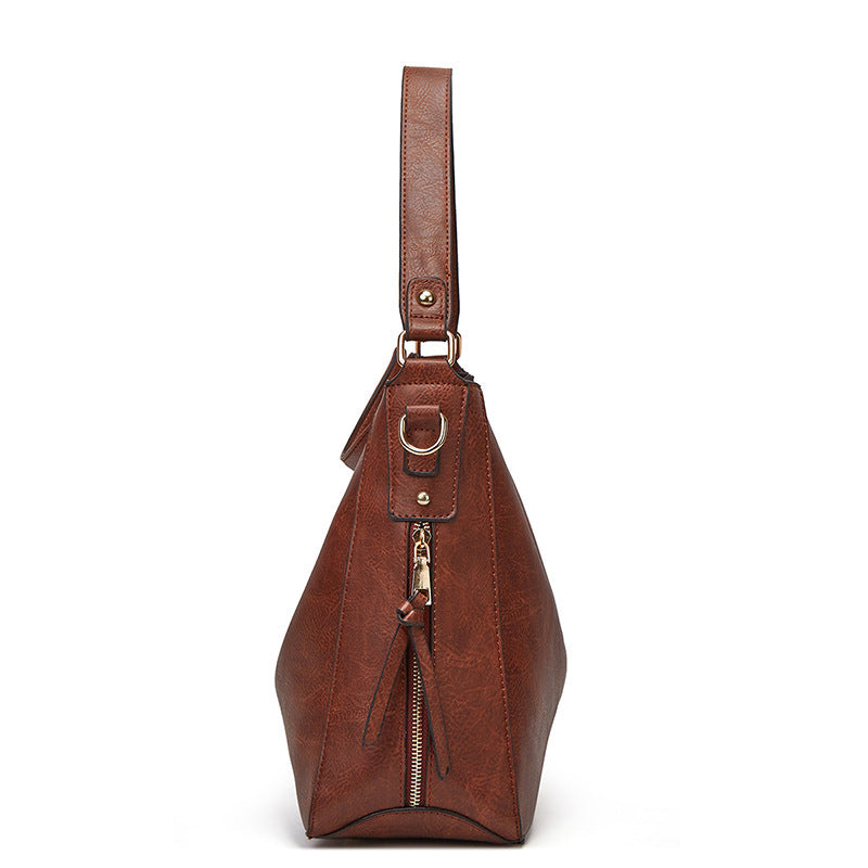 Women's Summer Vintage Oil Leather Large Capacity Portable Shoulder Bags