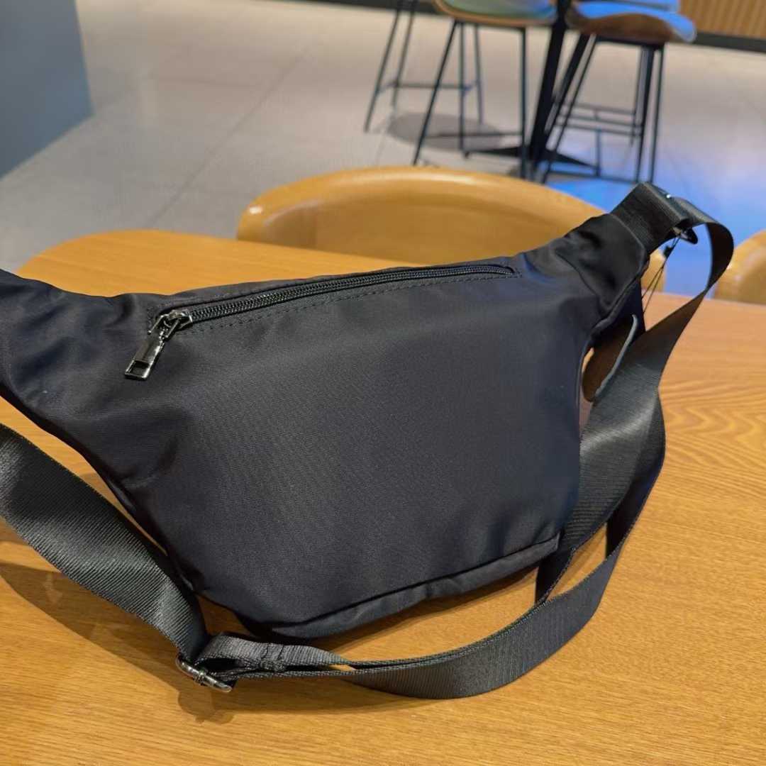 Versatile Simple Working Style Lightweight Fashion Large Bags