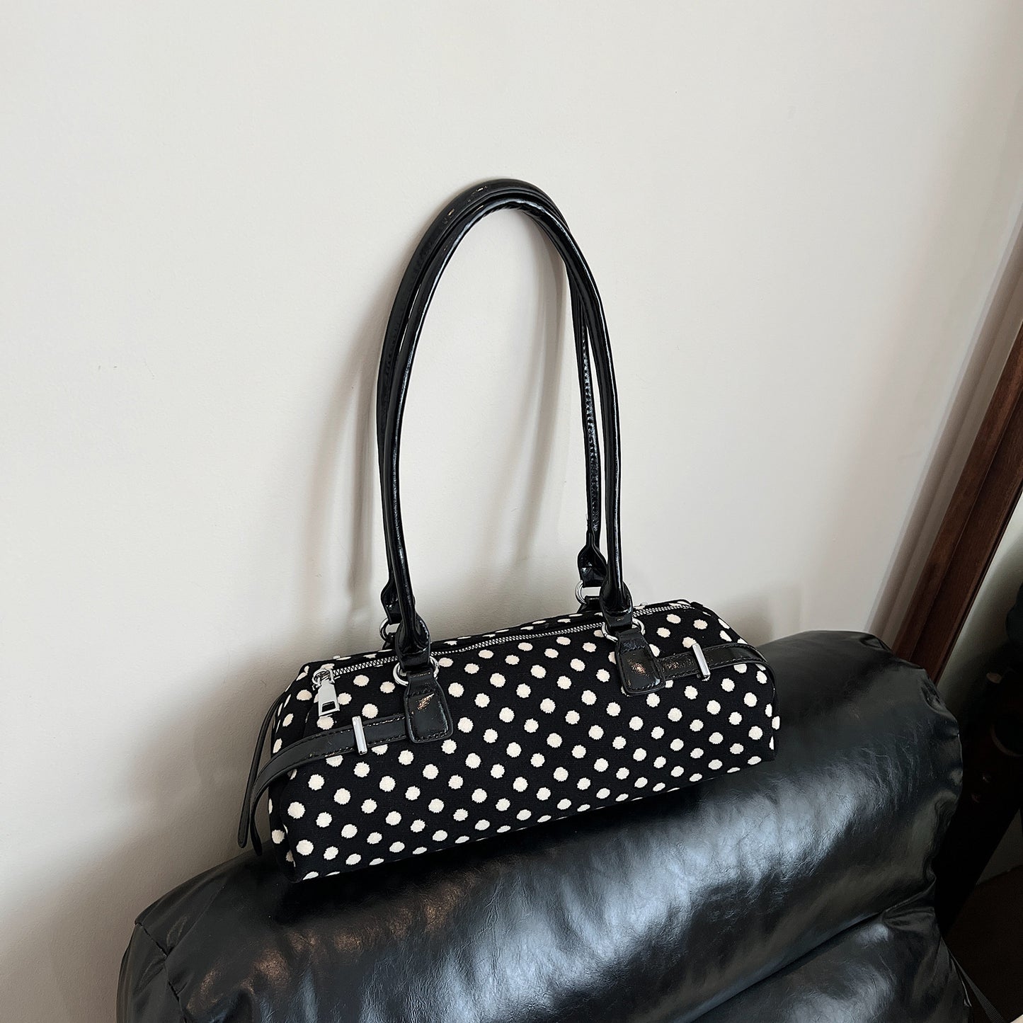 Polka Dot Sausage Design Niche Advanced Underarm Bag