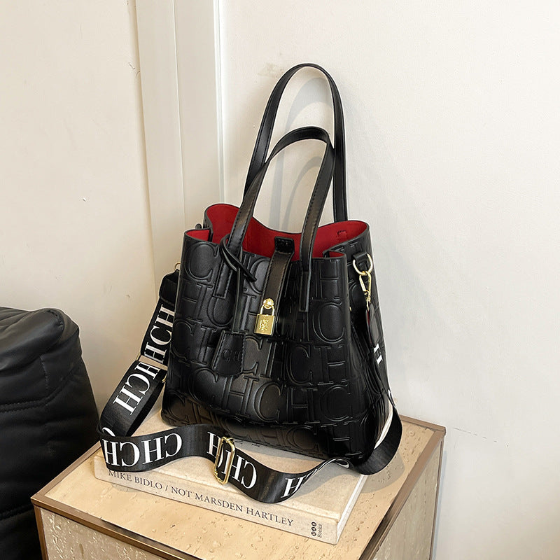 Women's Personalized Design Solid Color Hollow Popular Bucket Bag