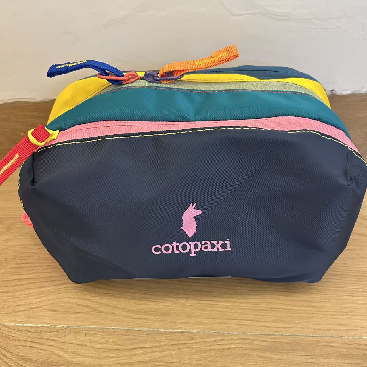 Stylish Classy Wash Portable Storage Multifunctional Cosmetic Bags