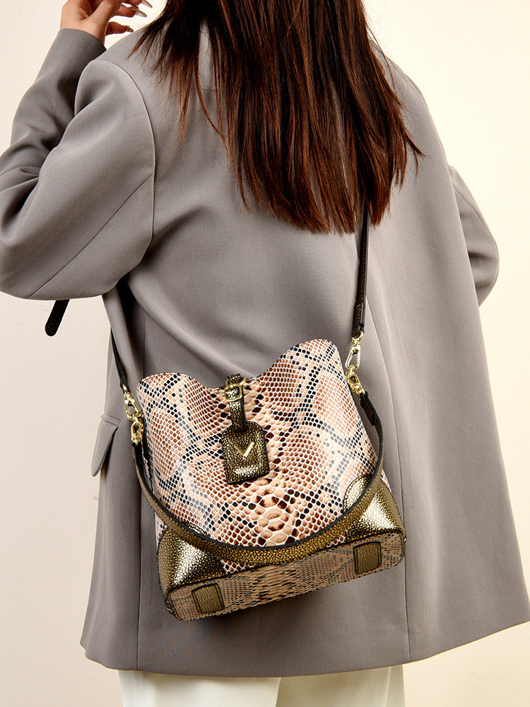 Women's Texture Snake Pattern Light Luxury Minority Bucket Bag
