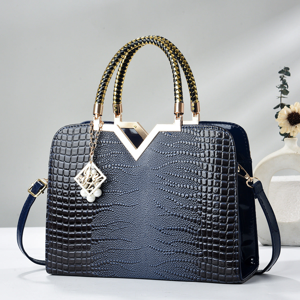 Capacity Fashionable Simple Fashion Summer Elegant Women's Handbag
