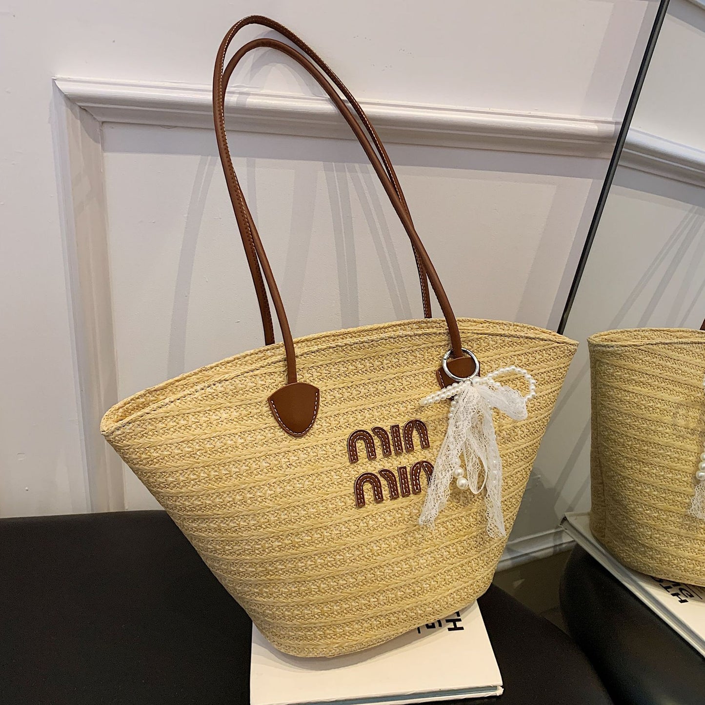 Women's Commuter Large Capacity Straw Woven Beach Trendy Tote Bag