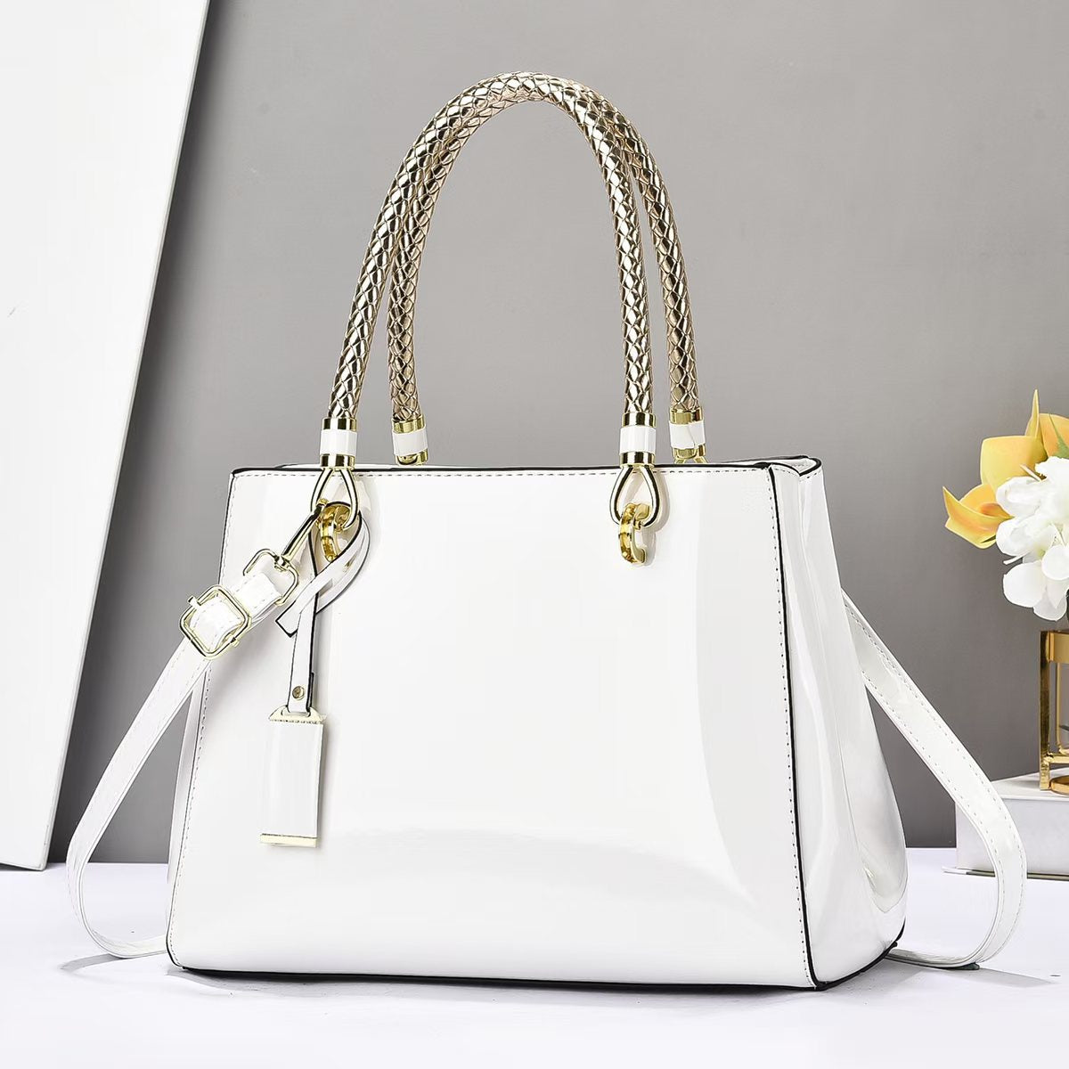 Women's Trendy Fashion Patent Leather Large Capacity Simple Bags