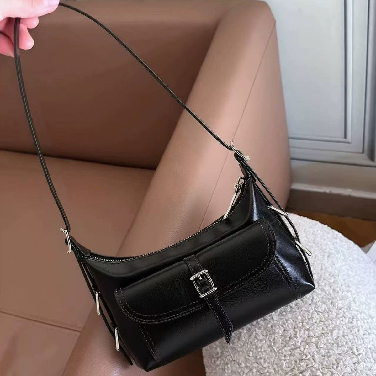 Women's Retro Oil Wax Skin Fashion Motorcycle Underarm Bag