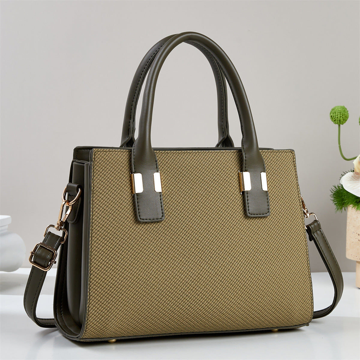 Women's Trendy High Textured Large Capacity Women's Handbag