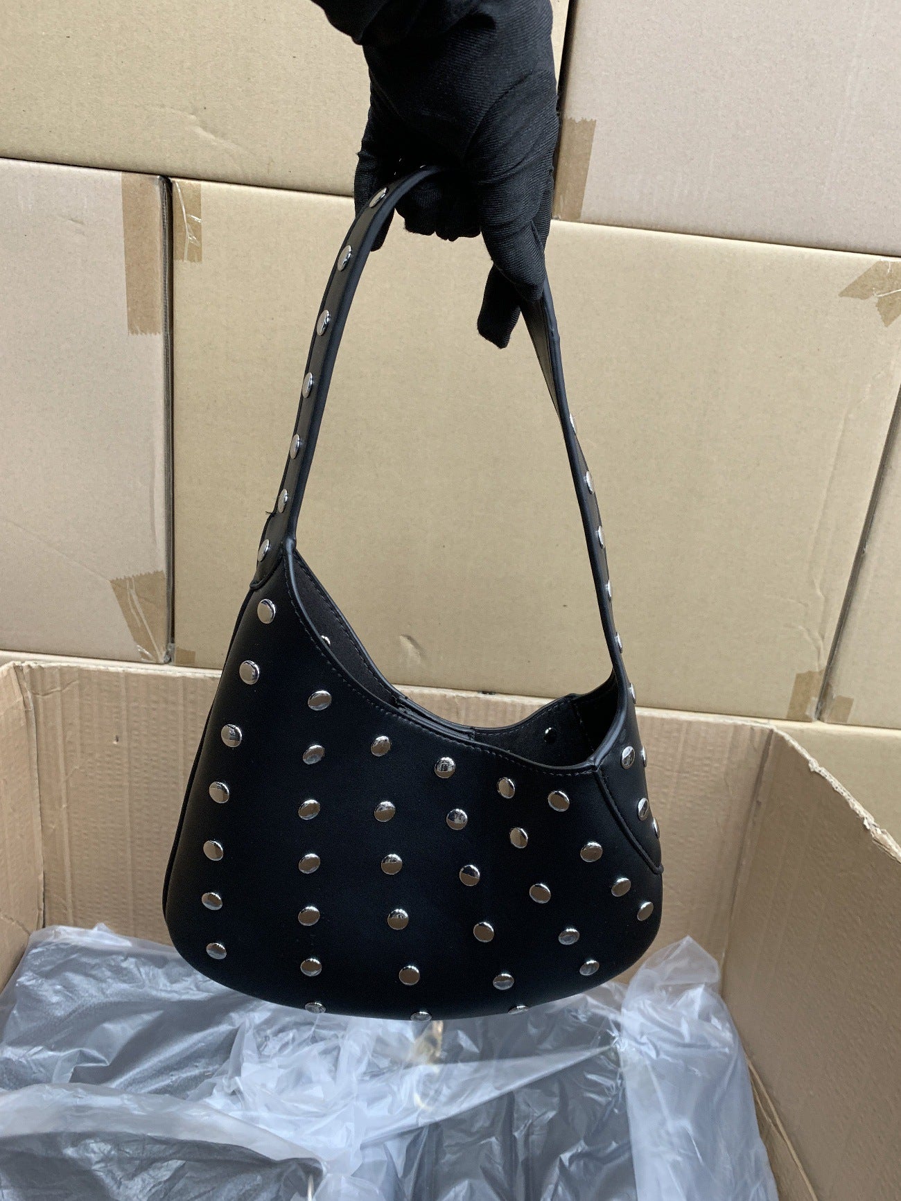 Women's Spanish Rivet Underarm Black Crescent-shaped Design Bucket Bag