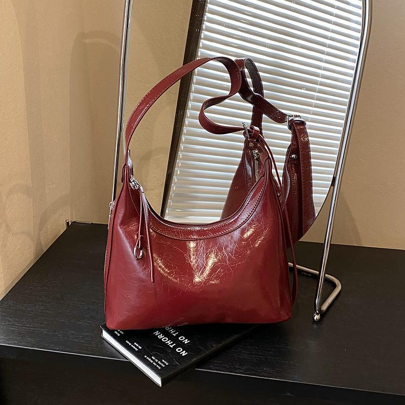 Women's Spring Korean Style Design Fashion Large Capacity Underarm Bag