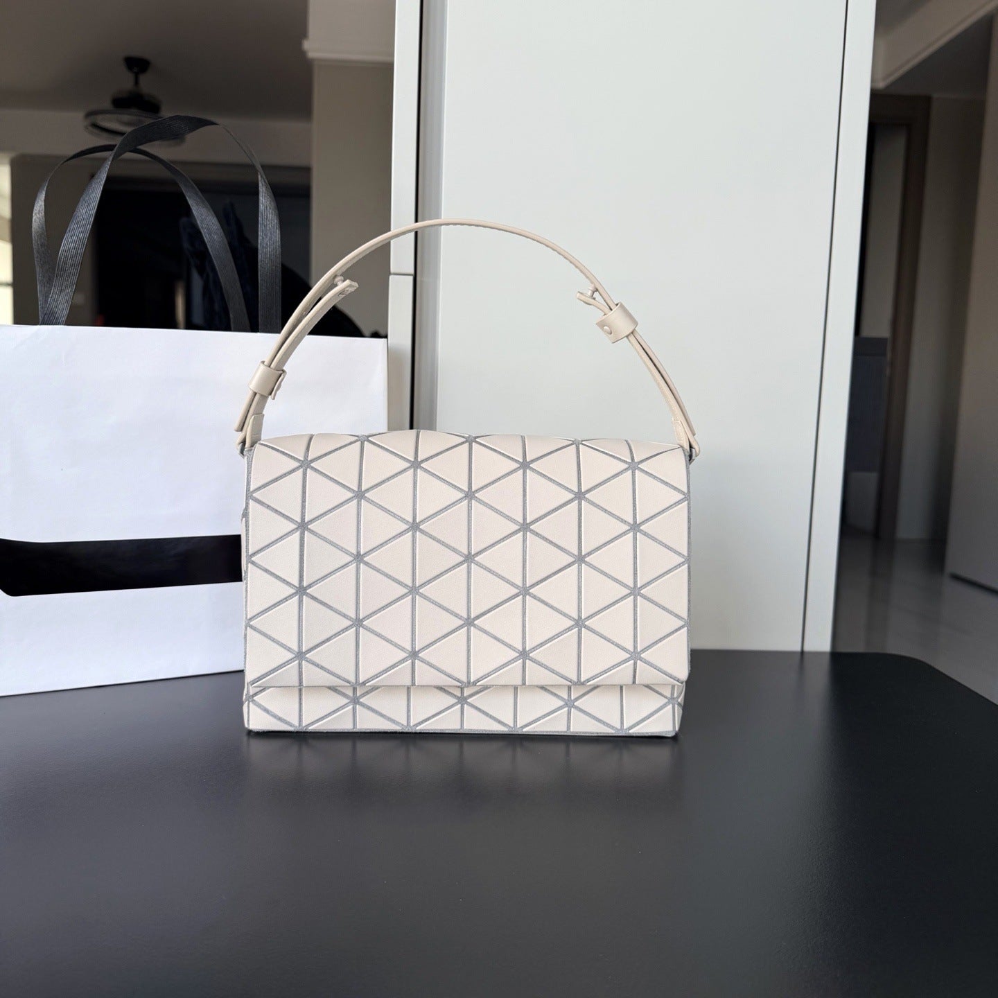 Classy Beautiful Women's Large Retro Flip Bags